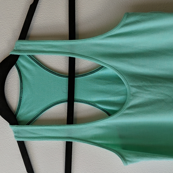 Lululemon Athletica tank top - Picture 2 of 3